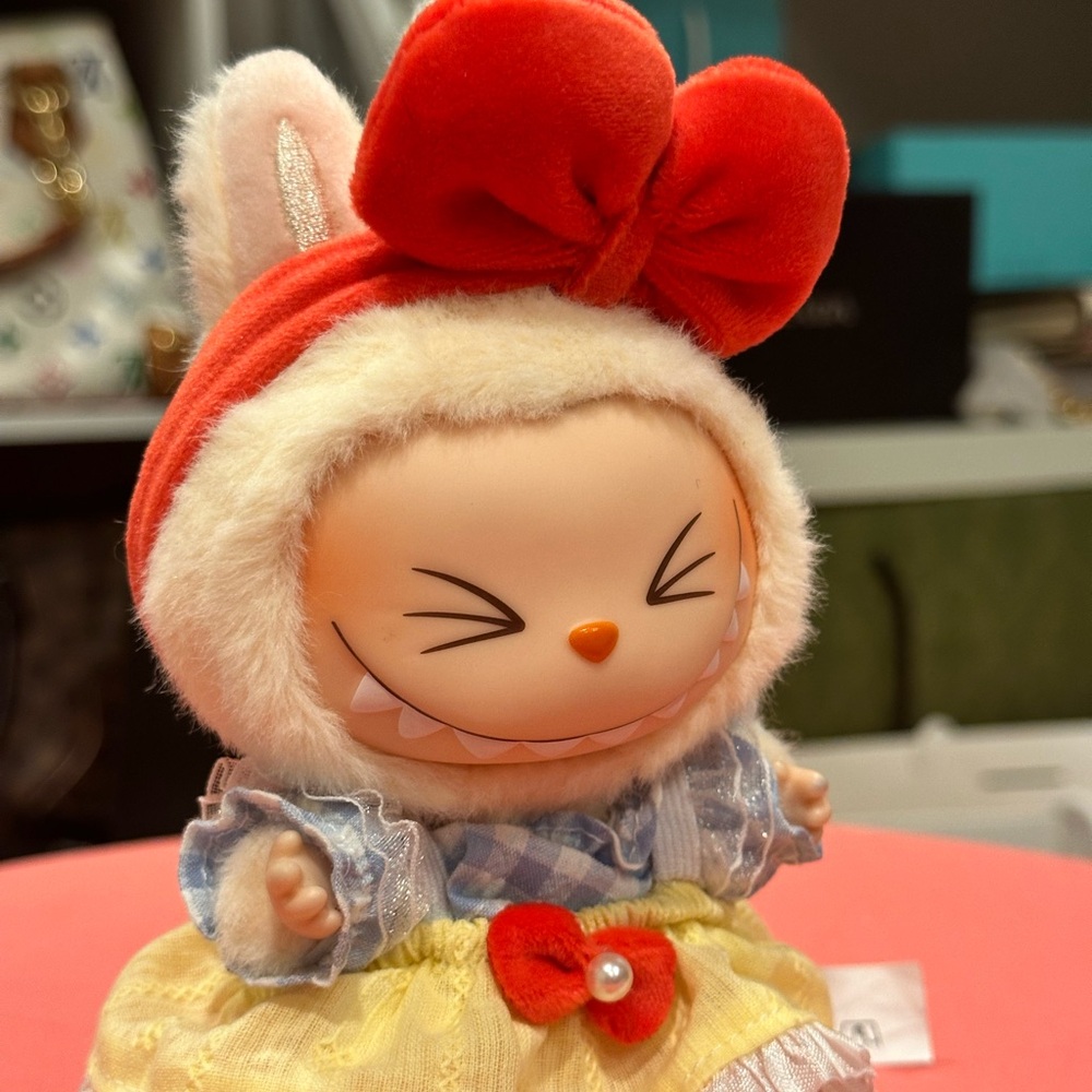 Labubu Fashion Full Outfit (DOLL NOT INCLUDED) - Picture 2 of 4